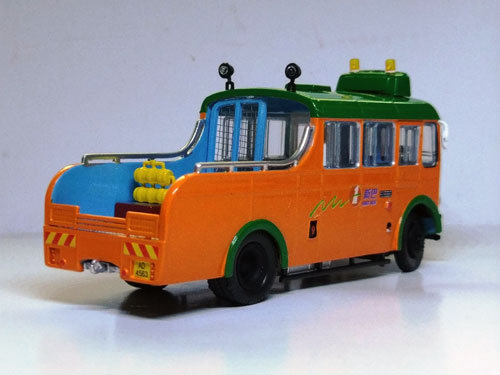 Click on image for larger photograph