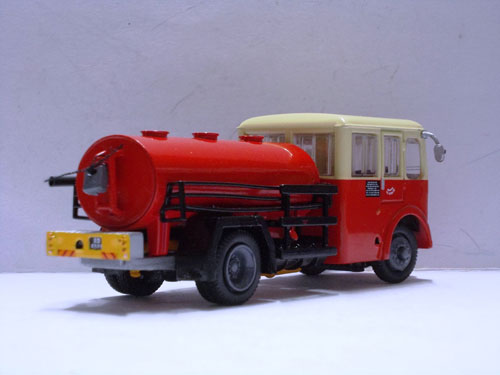 Click on image for larger photograph