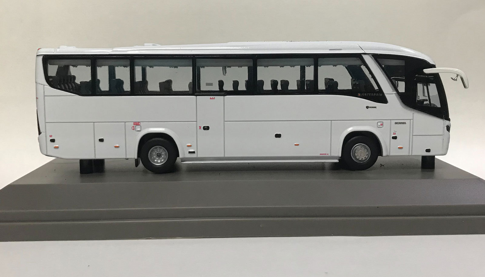 MARCOPOLO Scania K360IB4X2 WHITE 1/76 Hong Kong Bus Model